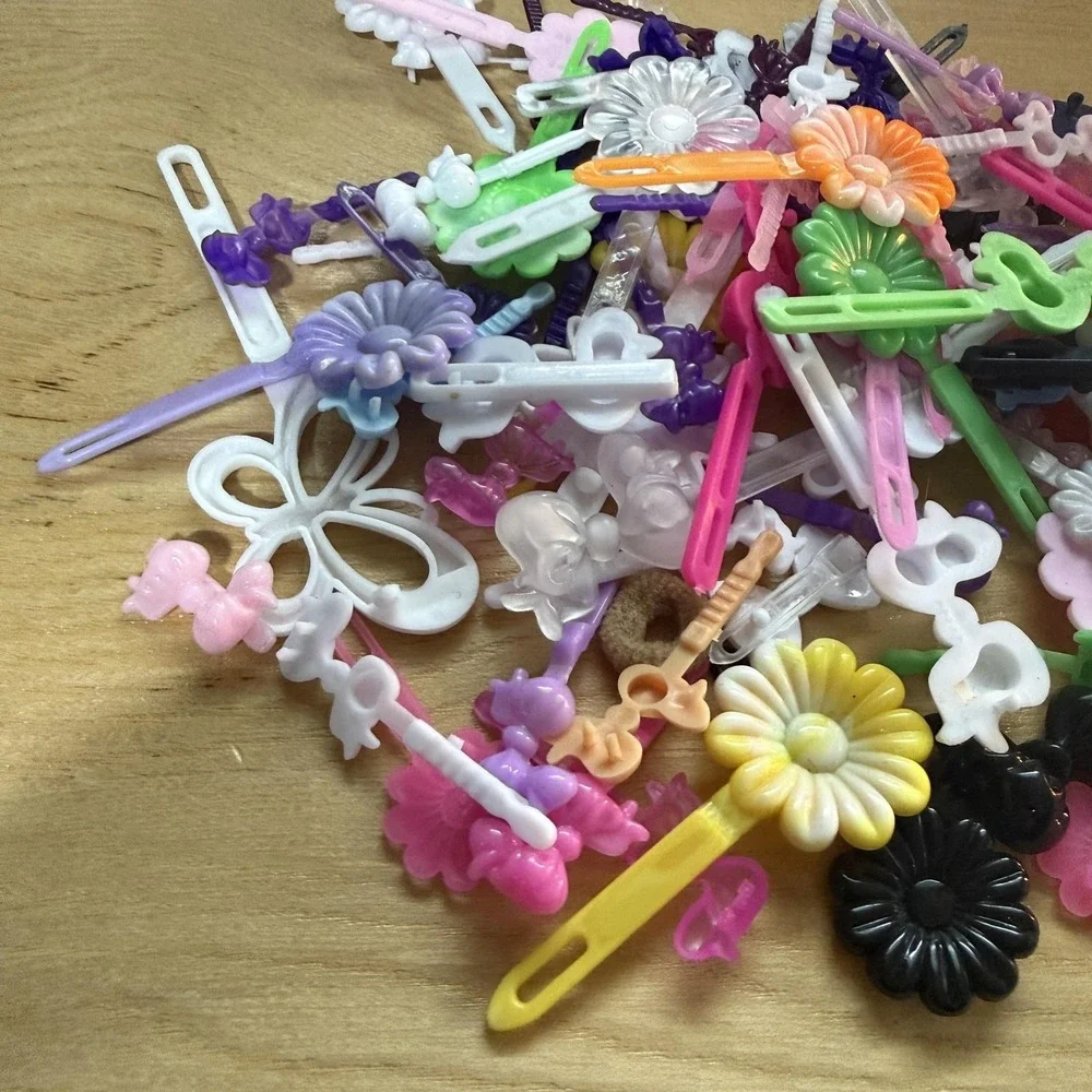 80's 90's Plastic Hair Clips Barrettes Vintage Flowers Bows Lot of ~100